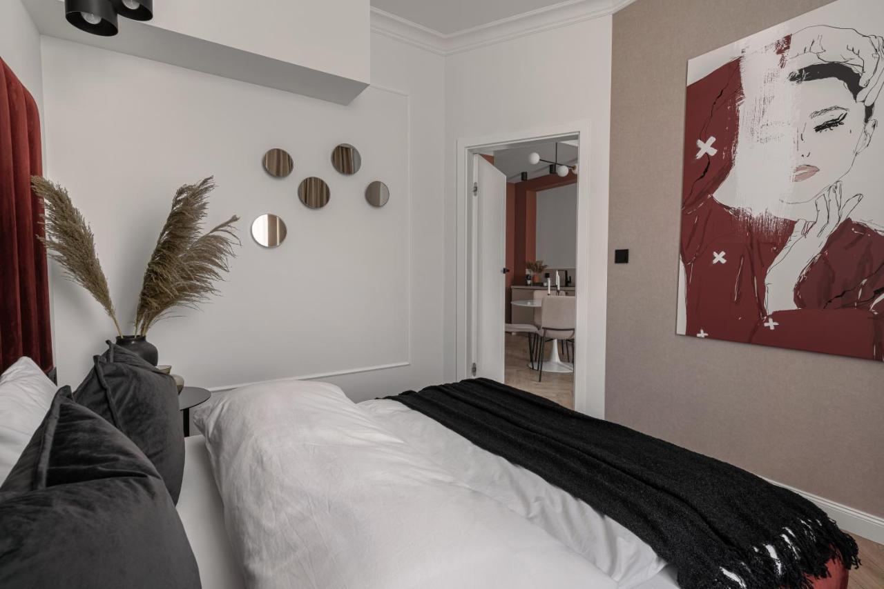 Apartio Rooms คาโตวีตเซ ภายนอก รูปภาพ