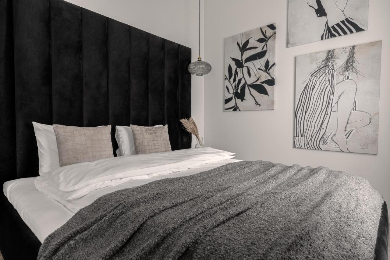 Apartio Rooms คาโตวีตเซ ภายนอก รูปภาพ
