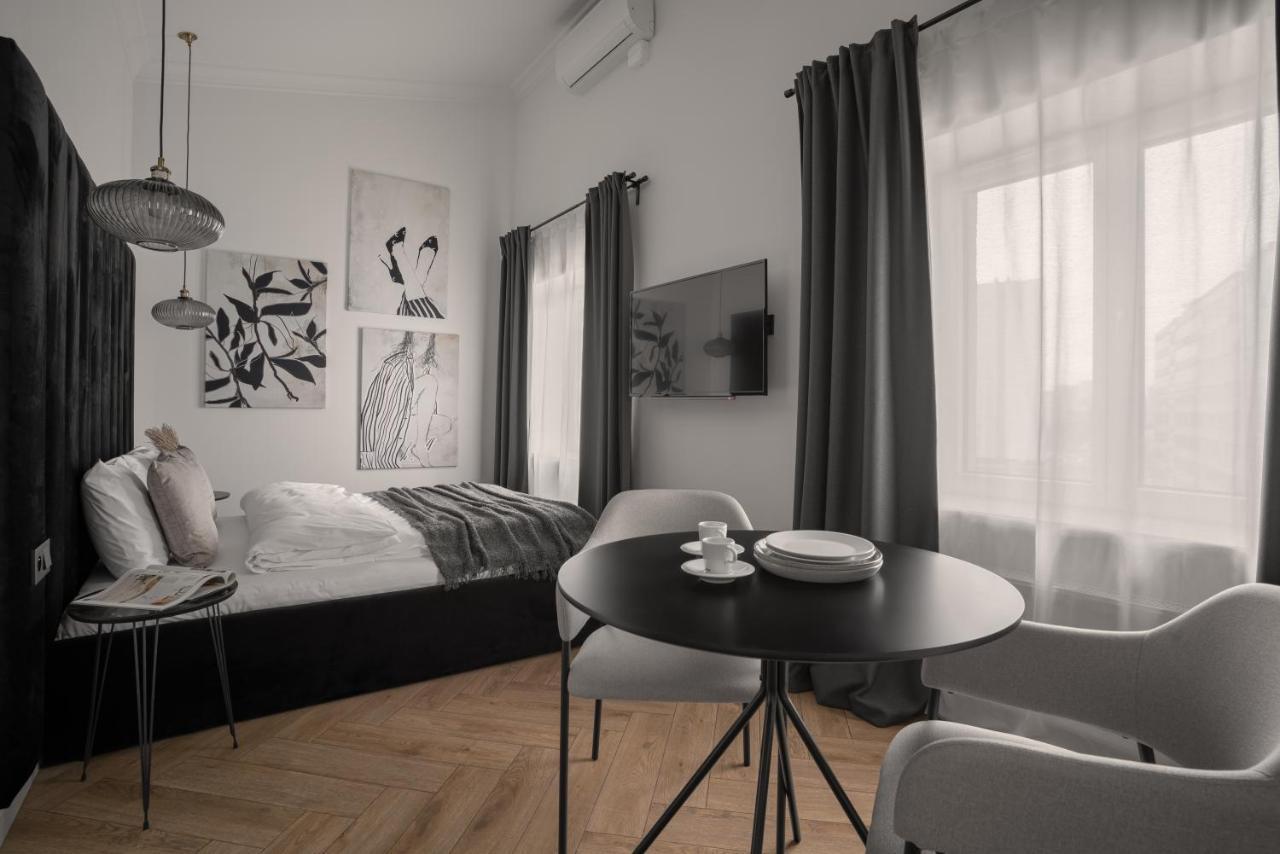 Apartio Rooms คาโตวีตเซ ภายนอก รูปภาพ