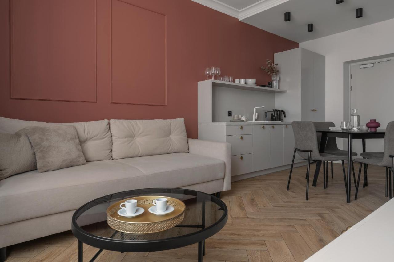 Apartio Rooms คาโตวีตเซ ภายนอก รูปภาพ