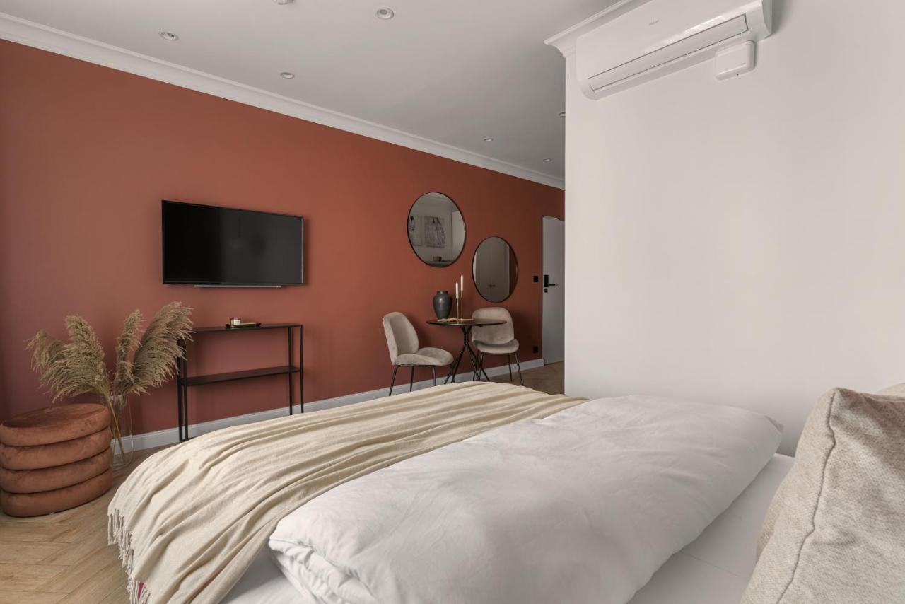 Apartio Rooms คาโตวีตเซ ภายนอก รูปภาพ