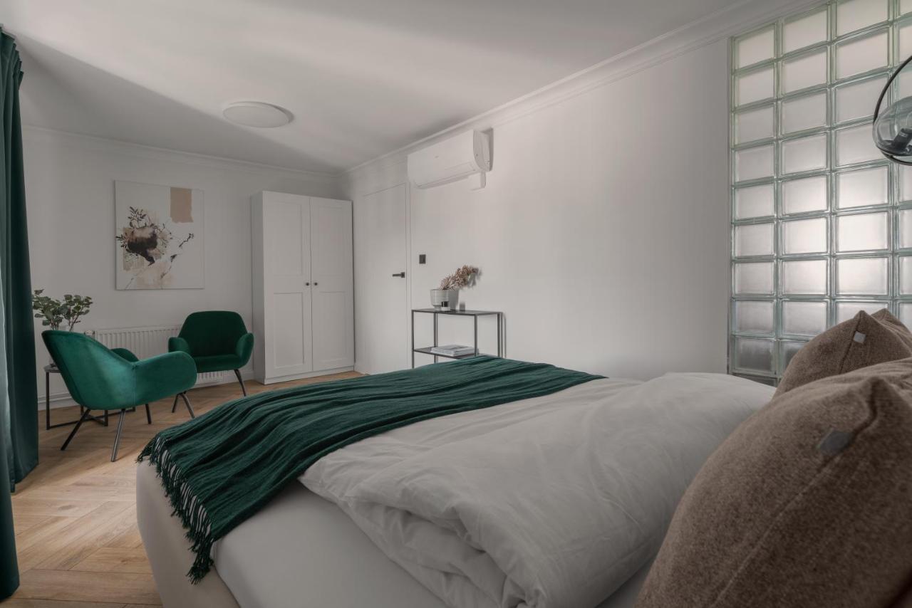 Apartio Rooms คาโตวีตเซ ภายนอก รูปภาพ